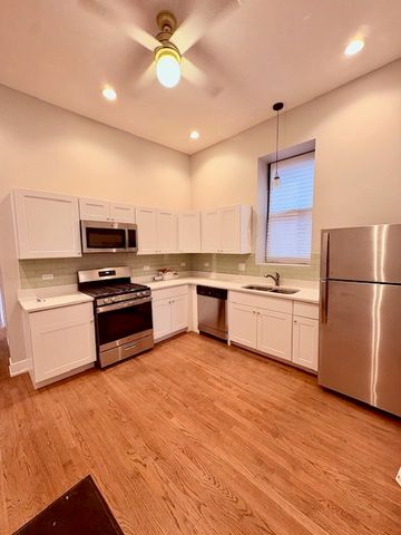 825 W Armitage Avenue 1S, Chicago, IL 60614