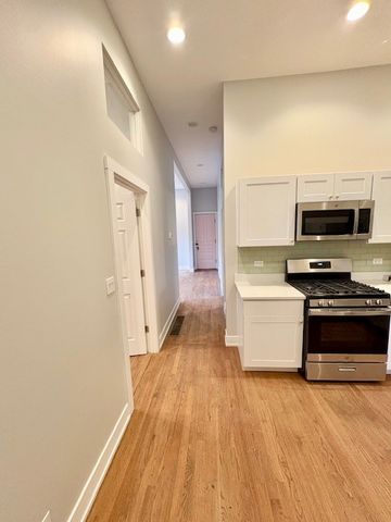 825 W Armitage Avenue 1S, Chicago, IL 60614