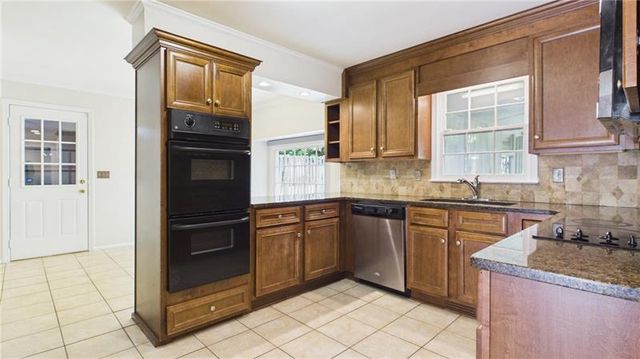 2597 W Harvest Drive SE, Conyers, GA 30013