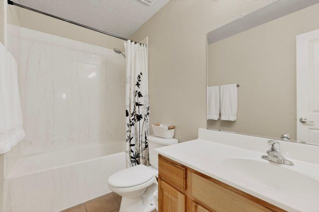 2144 S Ensenada Circle SE, Rio Rancho, NM 87124