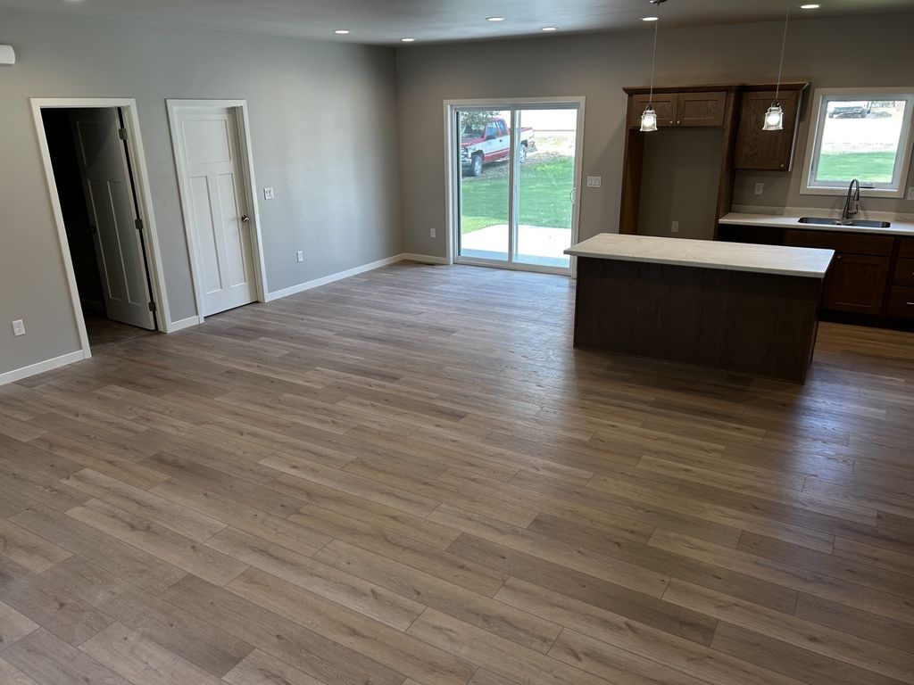 902 Forest Street, Lisbon, ND 58054 — photo 4