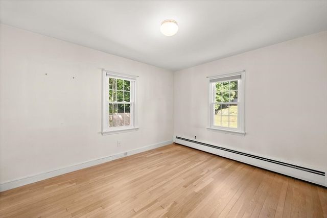 208 Matfield St, West Bridgewater, MA 02379