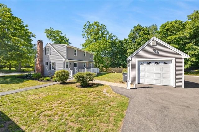 208 Matfield St, West Bridgewater, MA 02379