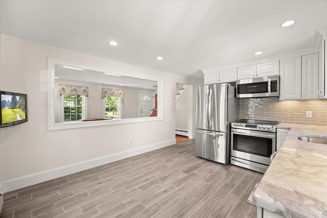 208 Matfield St, West Bridgewater, MA 02379