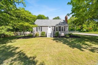 208 Matfield St, West Bridgewater, MA 02379