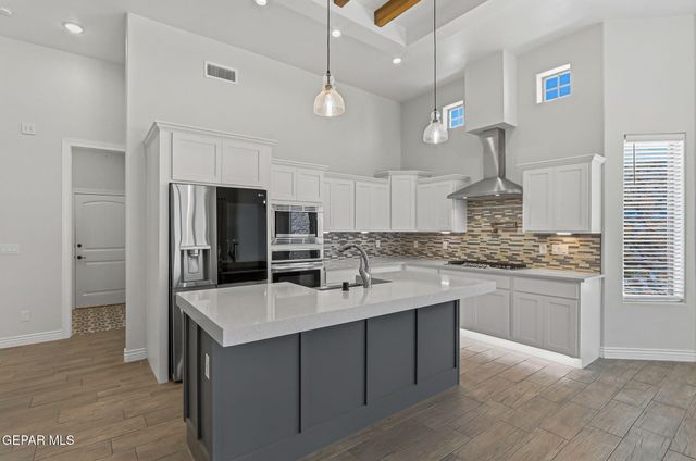 7392 CIMARRON GAP Drive, El Paso, TX 79911
