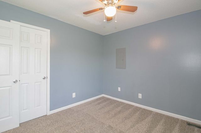 1634 Hannibal Drive, Oak Grove, KY 42262