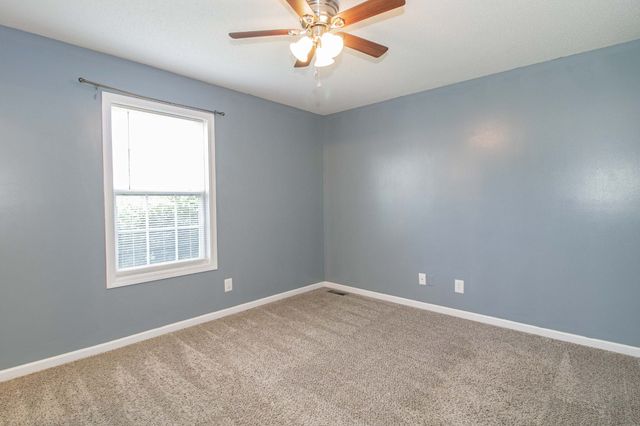 1634 Hannibal Drive, Oak Grove, KY 42262