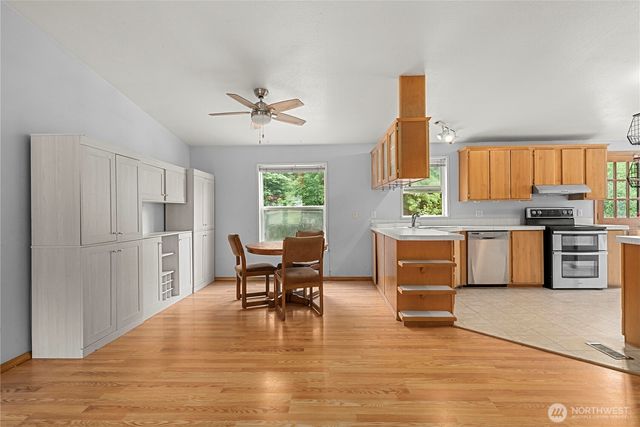 50 SE Fuchsia Avenue, Shelton, WA 98584
