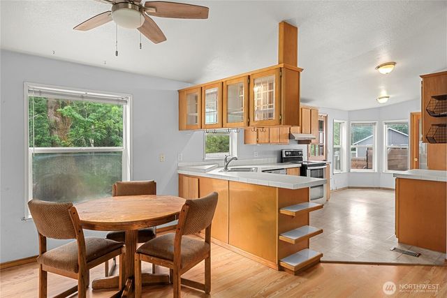 50 SE Fuchsia Avenue, Shelton, WA 98584