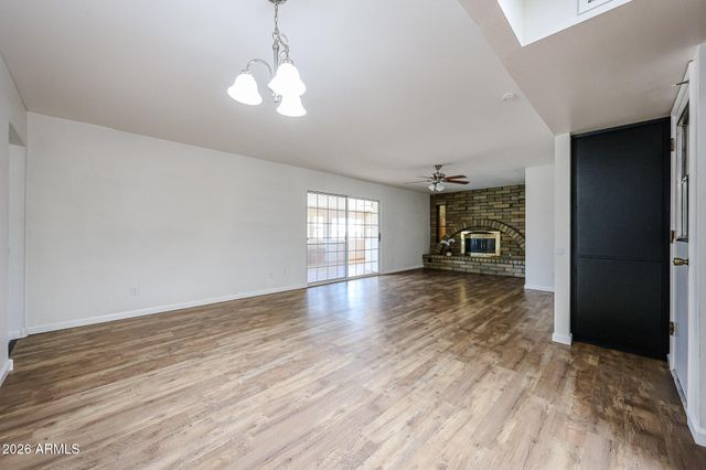 4135 W BERYL Avenue, Phoenix, AZ 85051
