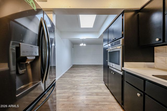 4135 W BERYL Avenue, Phoenix, AZ 85051