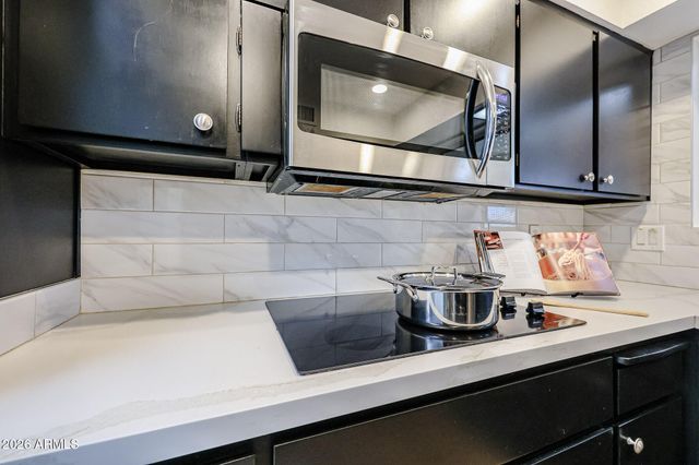 4135 W BERYL Avenue, Phoenix, AZ 85051