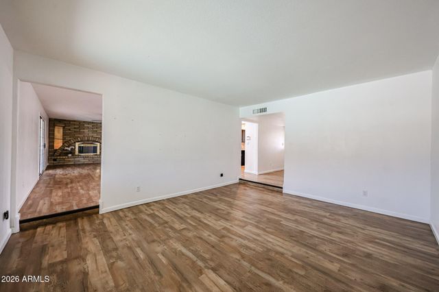 4135 W BERYL Avenue, Phoenix, AZ 85051