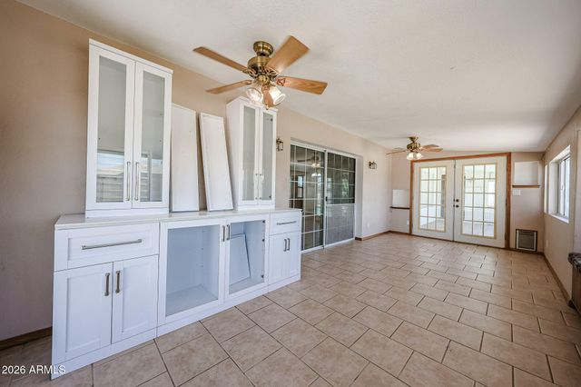 4135 W BERYL Avenue, Phoenix, AZ 85051