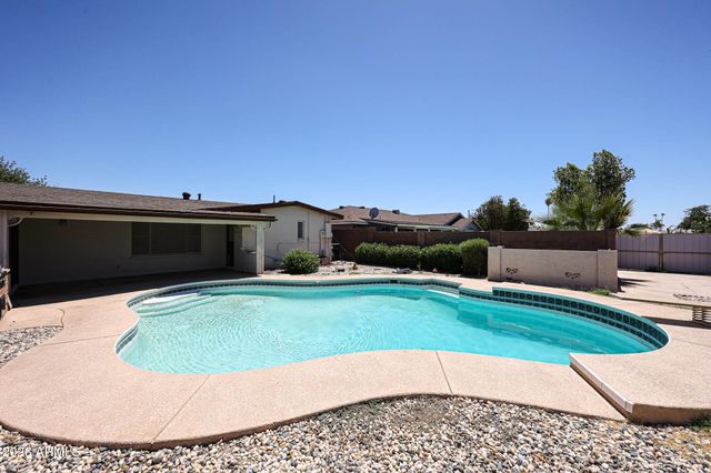 4135 W BERYL Avenue, Phoenix, AZ 85051