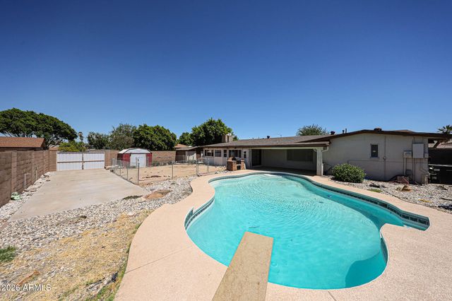 4135 W BERYL Avenue, Phoenix, AZ 85051