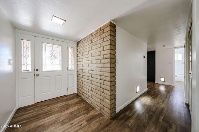 4135 W BERYL Avenue, Phoenix, AZ 85051