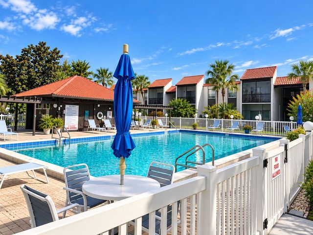 3221 BENEVA ROAD 204, Sarasota, FL 34232
