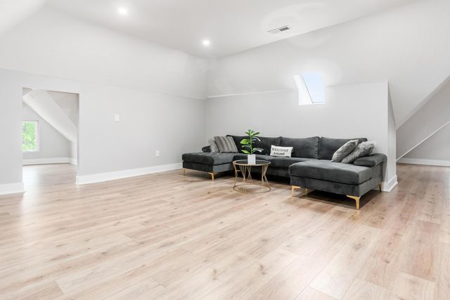 1096 Franklin Avenue, Columbus, OH 43205