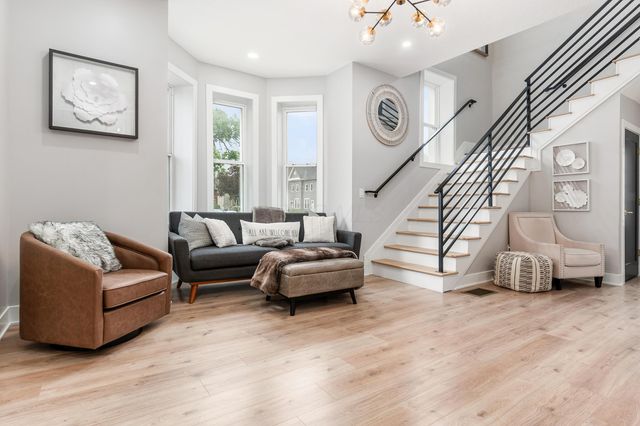 1096 Franklin Avenue, Columbus, OH 43205