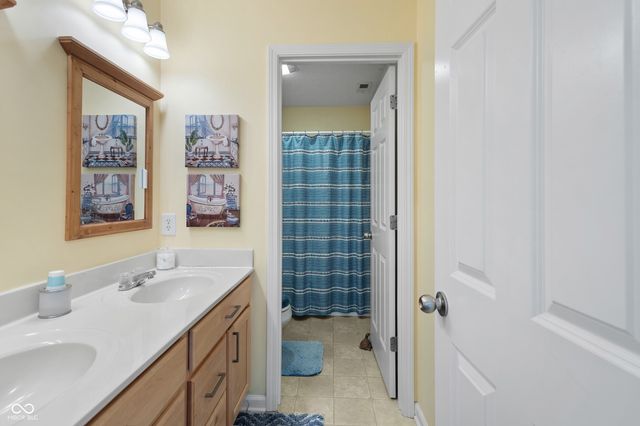 8385 Belmont Drive, Avon, IN 46123