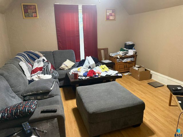 617 S Walts Ave Avenue, Sioux Falls, SD 57104