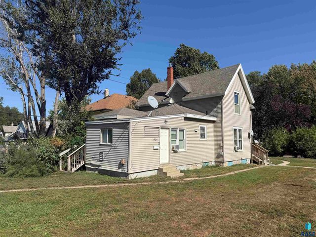 617 S Walts Ave Avenue, Sioux Falls, SD 57104