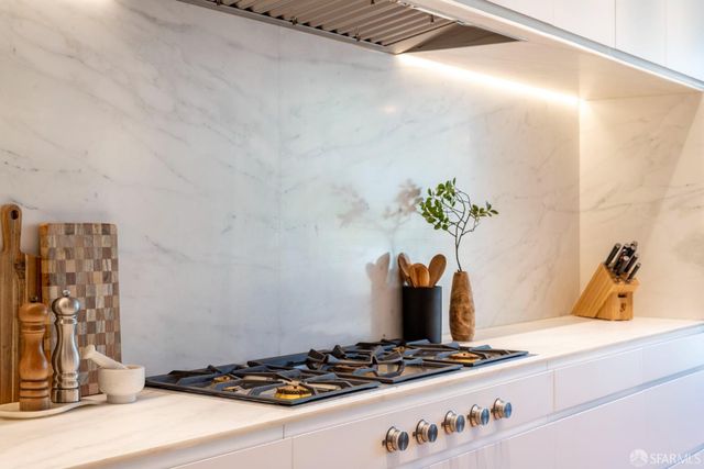 1281 Greenwich Street, San Francisco, CA 94109