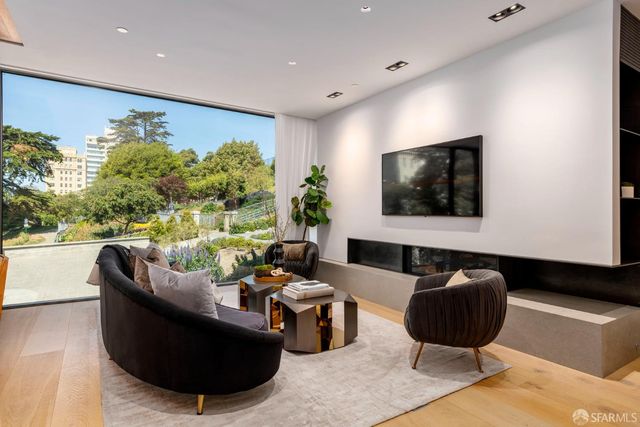 1281 Greenwich Street, San Francisco, CA 94109