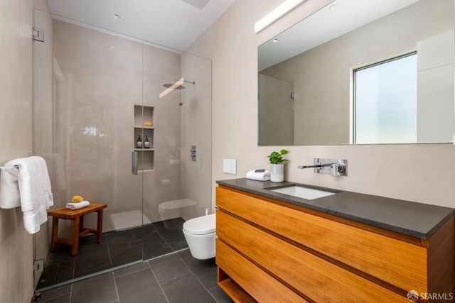 1281 Greenwich Street, San Francisco, CA 94109