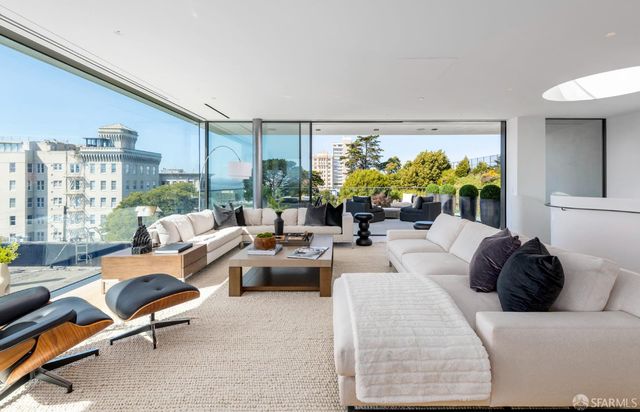 1281 Greenwich Street, San Francisco, CA 94109
