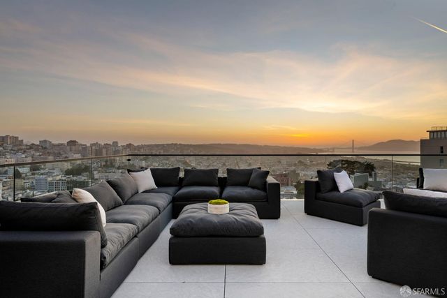 1281 Greenwich Street, San Francisco, CA 94109