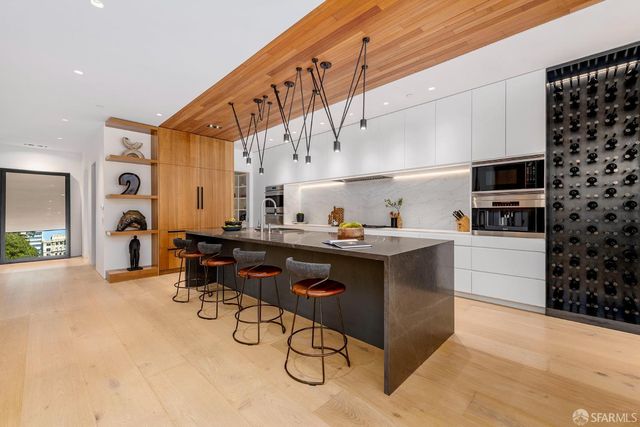 1281 Greenwich Street, San Francisco, CA 94109