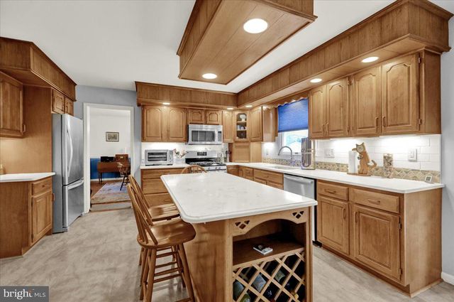 512 THOMAS PL, Reading, PA 19608