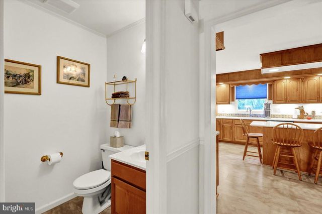 512 THOMAS PL, Reading, PA 19608