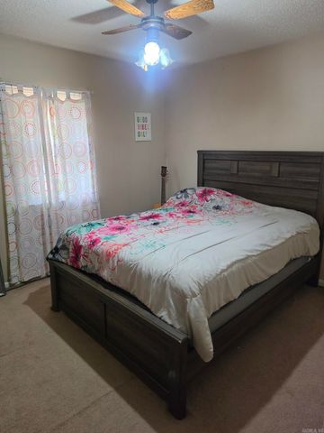 6 Woodbriar Ct, Jacksonville, AR 72076