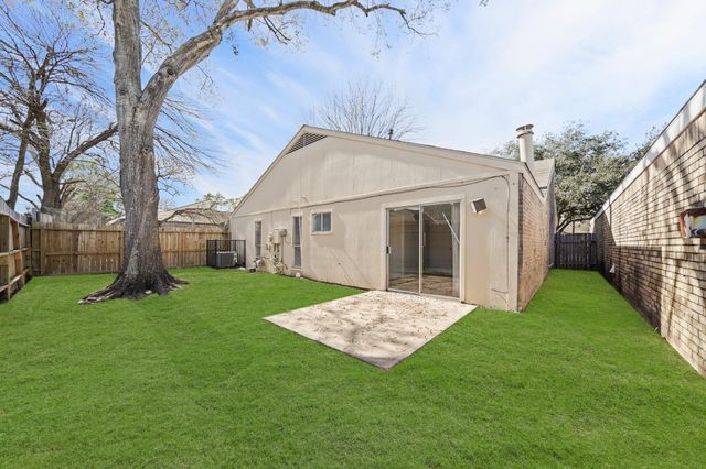 4343 Willow Beach Drive, Houston, TX 77072