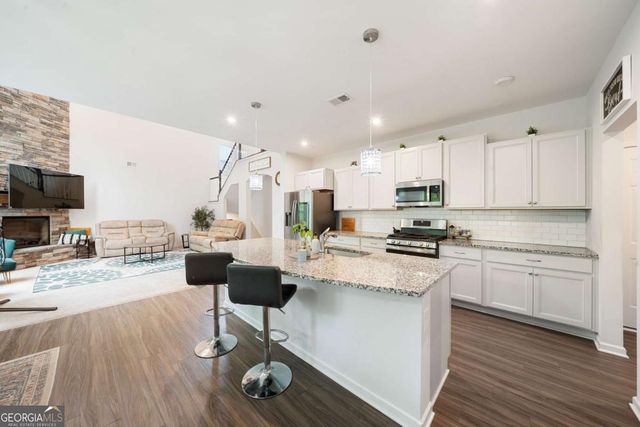 8175 Scenic Ridge Way, Ball Ground, GA 30107