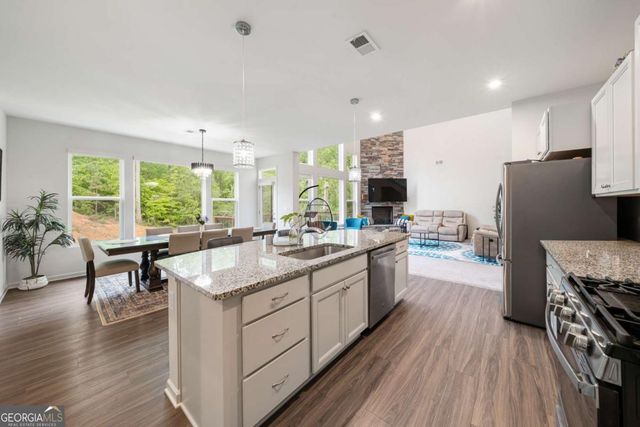 8175 Scenic Ridge Way, Ball Ground, GA 30107