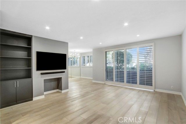 4949 Genesta 104, Encino (los Angeles), CA 91316