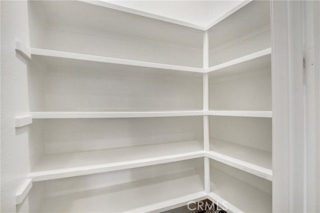 4949 Genesta 104, Encino (los Angeles), CA 91316