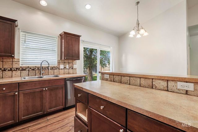 786 Parkwood Dr., Twin Falls, ID 83301