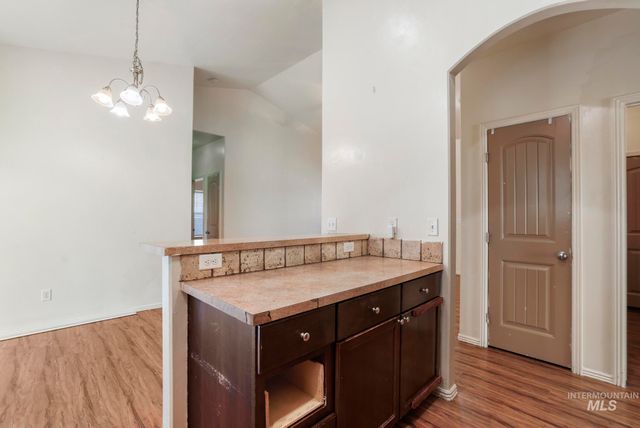 786 Parkwood Dr., Twin Falls, ID 83301