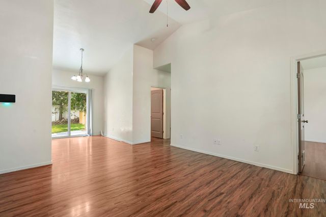 786 Parkwood Dr., Twin Falls, ID 83301