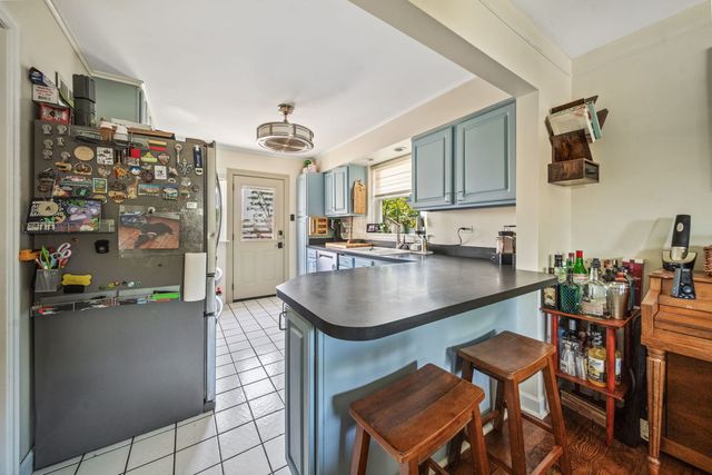 2961 W 97th Street, Evergreen Park, IL 60805