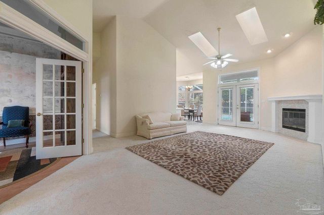 6052 Firefly Dr, Pensacola, FL 32507