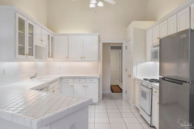 6052 Firefly Dr, Pensacola, FL 32507