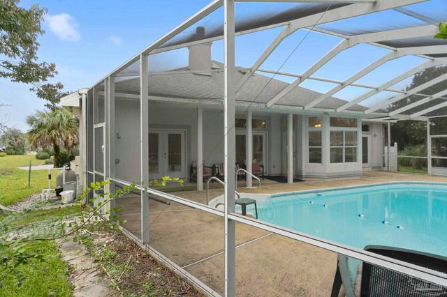 6052 Firefly Dr, Pensacola, FL 32507