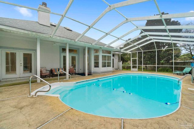 6052 Firefly Dr, Pensacola, FL 32507